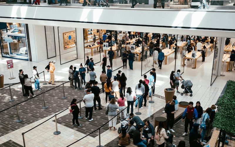 Integrating Salesforce with Emerging Technologies: Blockchain, IoT, and Beyond